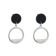 Pendiente de plata con madera de palmera oscura